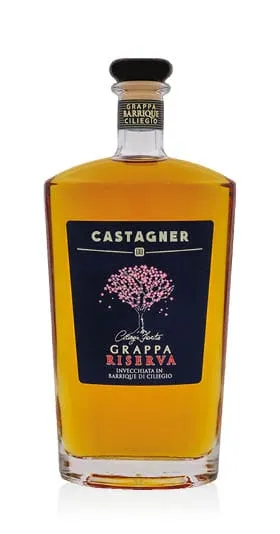 Grappa Riserva Invecchiata in Barriques di Ciliegio Castagner