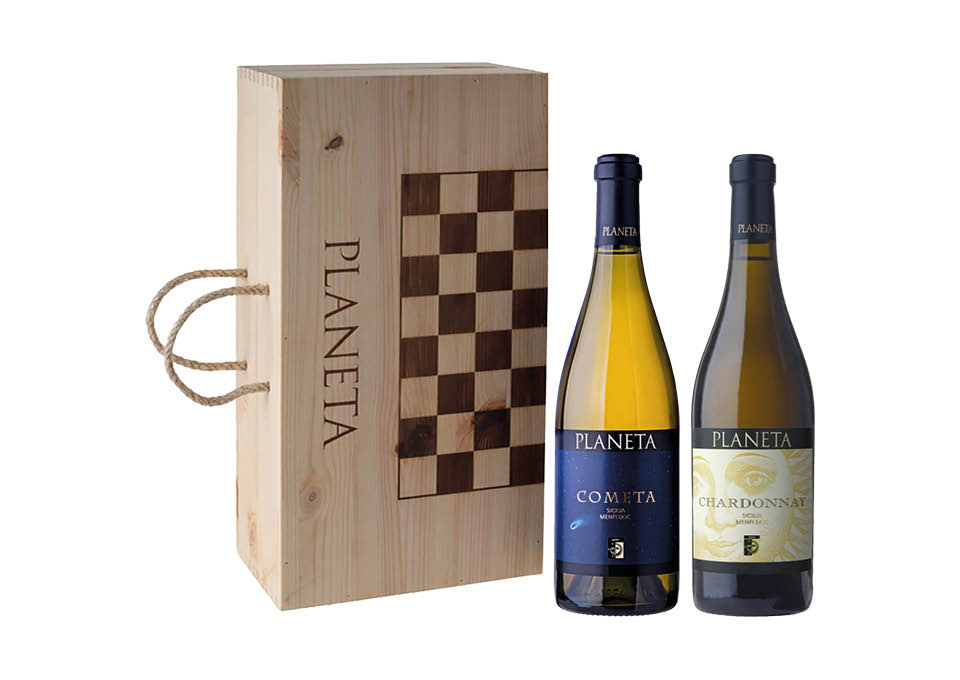 Planeta Chessboard Box with Cometa and Chardonnay